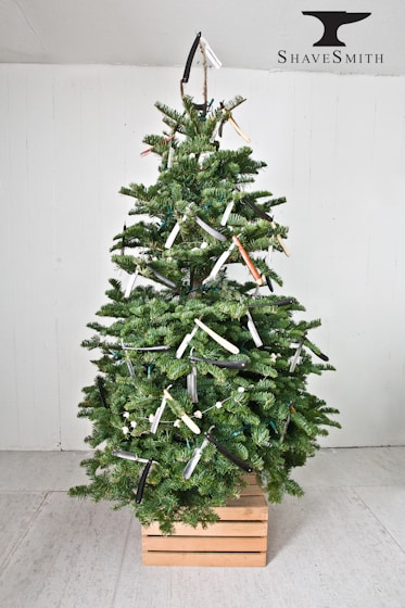 Straight Razor Christmas Tree