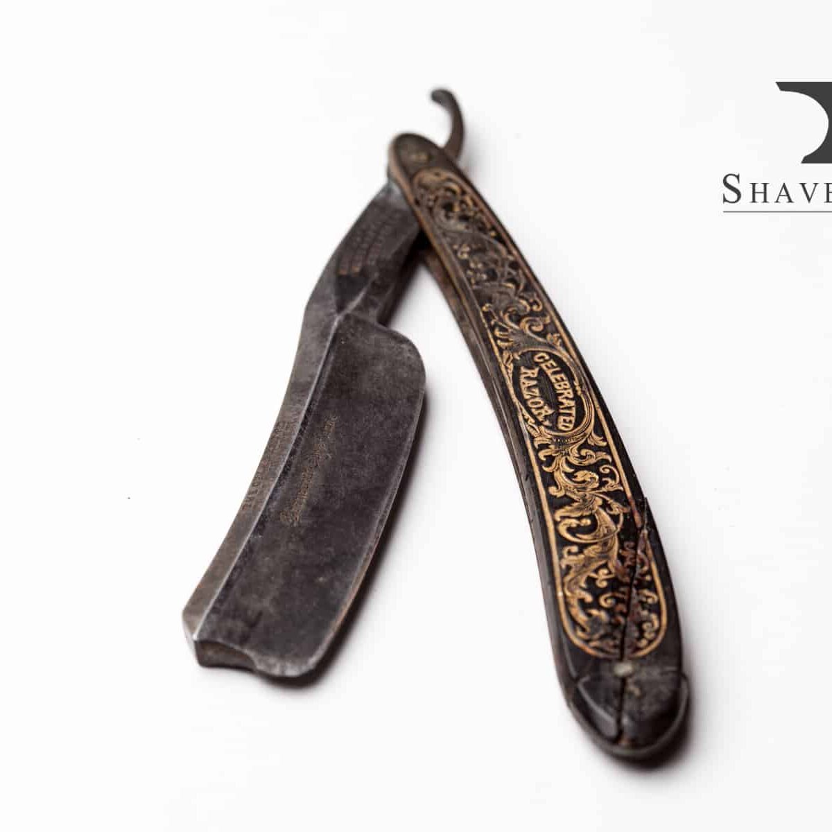 Antique Wade and Butcher Straight Razor in Ox Horn Scales (1 of 3)